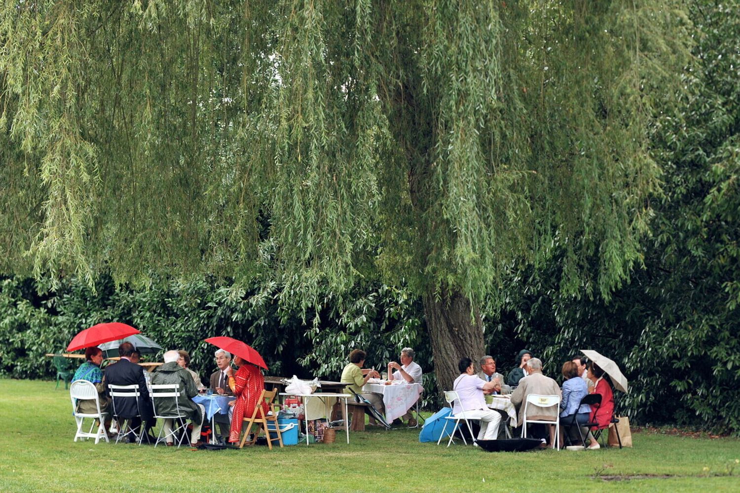 pic nic sotto la pioggia pasquetta gita fuori porta (Afp)