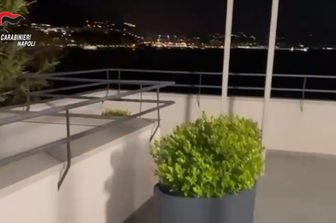 Il resort di lusso da cui si vede la Costiera dove è stato arrestato Roberto Mazzarella
