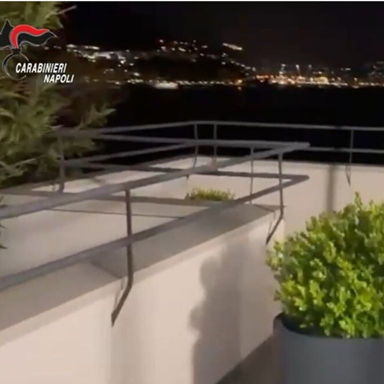 Il resort di lusso da cui si vede la Costiera dove è stato arrestato Roberto Mazzarella