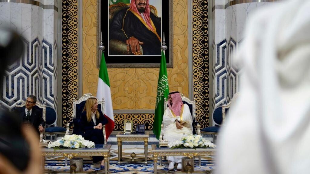 Il Presidente del Consiglio, Giorgia Meloni il Principe ereditario e Primo Ministro dell’Arabia Saudita, Mohamed bin Salman Al Saud