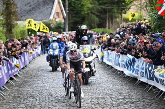 Inflitta al ciclista sloveno una sanzione di 500 franchi svizzeri e detrazione di 25 punti Uci