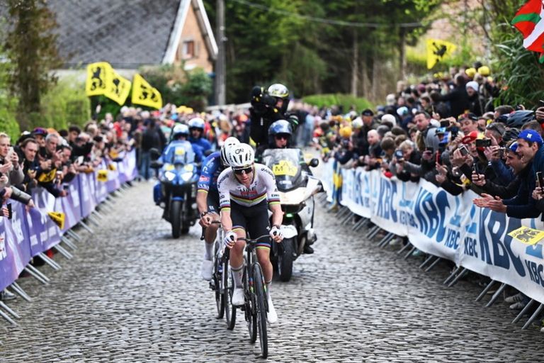 Inflitta al ciclista sloveno una sanzione di 500 franchi svizzeri e detrazione di 25 punti Uci