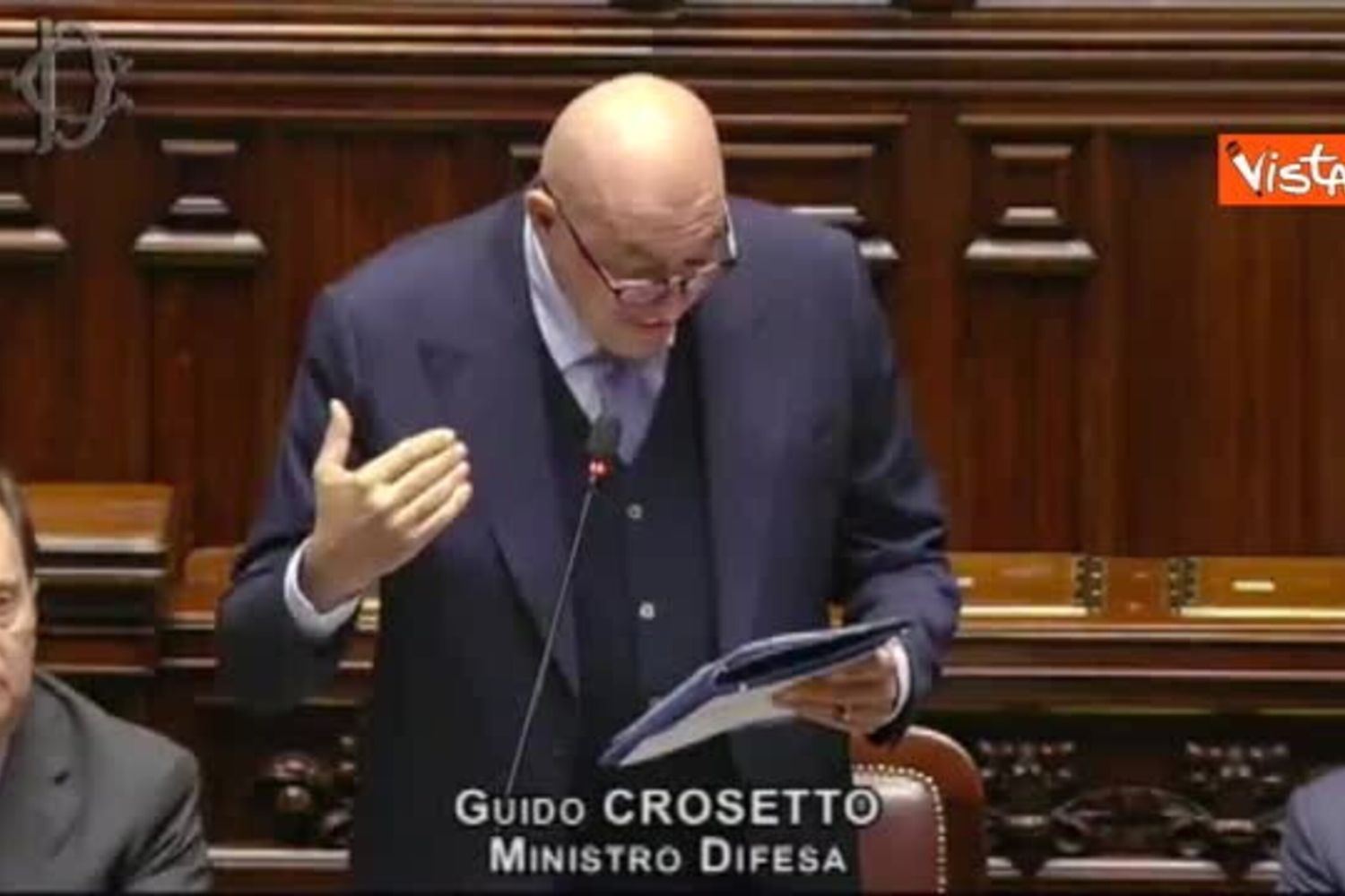 Il ministro della Difesa, Guido Crosetto, durante l'informativa alla Camere sull'uso delle basi Nato in Italia