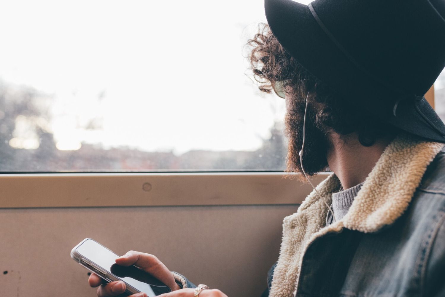 &nbsp;Un ragazzo in viaggio attraverso l'Europa con Interrail