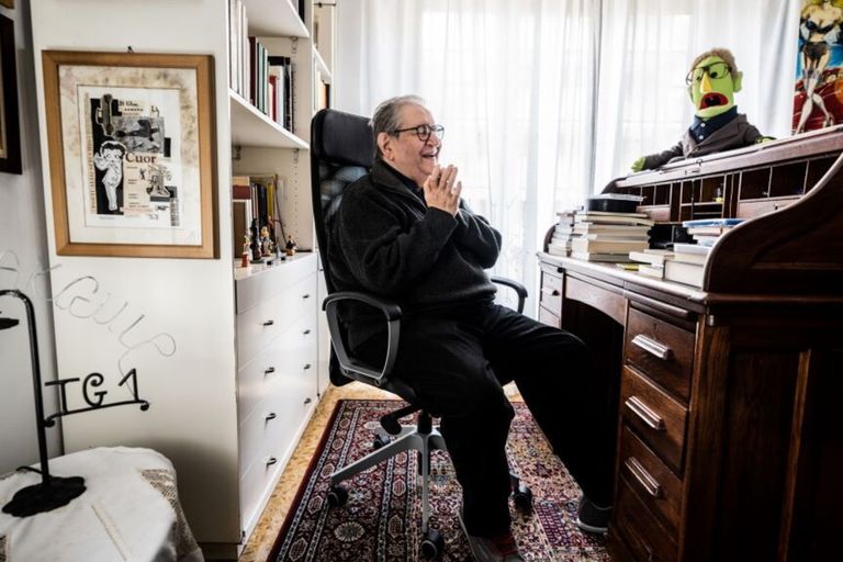 Vincenzo Mollica nel suo studio