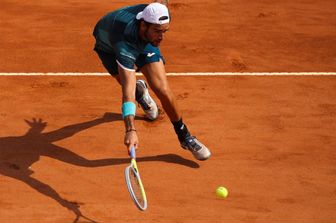 Matteo Berrettini ko con Joao Fonseca a Montecarlo