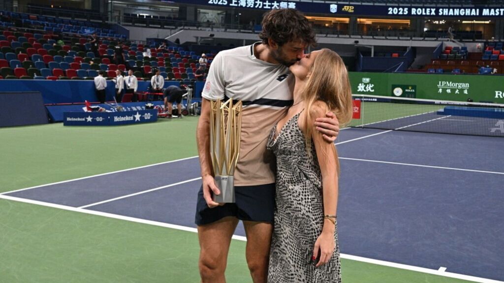 La favola di Vacherot a Shanghai: da numero 204 in classifica sconfigge il cugino in finale e vince il primo 1000 in carriera