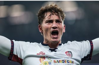 Esposito condanna la Cremonese (1-0) e il Cagliari torna a respirare