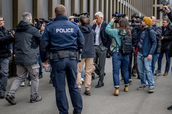 E' il giorno del sindaco di Crans-Montana. Nicholas Féraud sotto interrogatorio