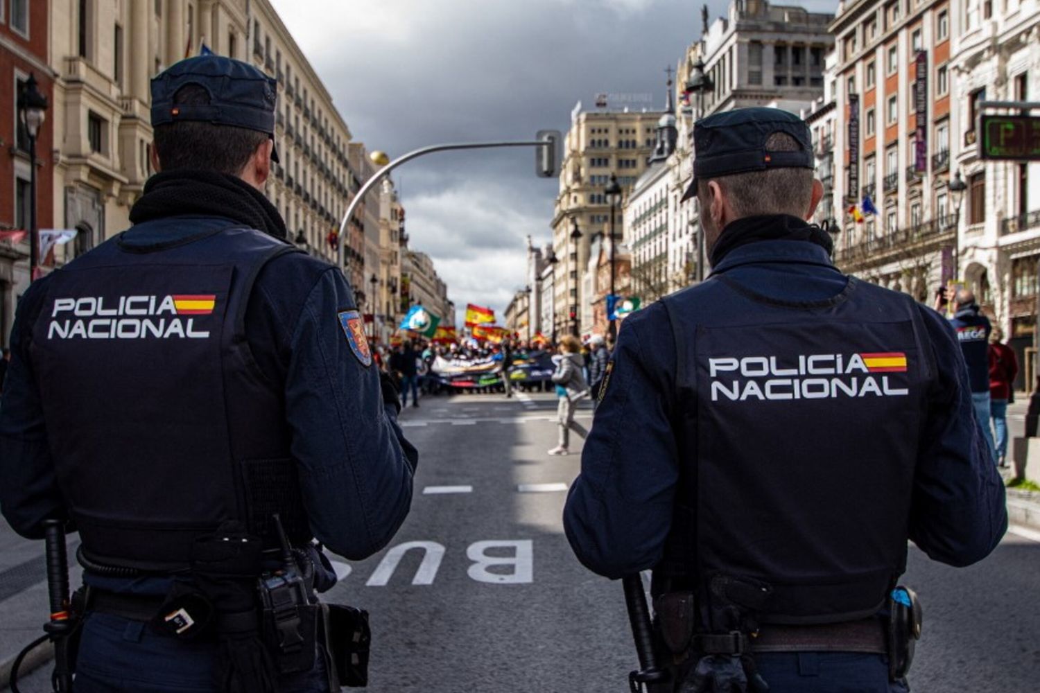 Donne spiate nei bagni e nei camerini, insegnante condannato a 180 anni di carcere