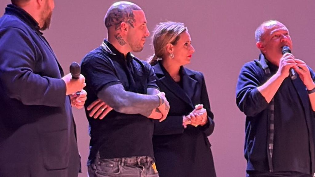 "Non esistono ragazzi cattivi". Tutto esaurito al Teatro dal Verme per il progetto di Caruso e Don Burgio