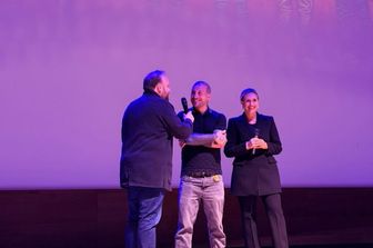 "Non esistono ragazzi cattivi". Tutto esaurito al Teatro dal Verme per il progetto di Caruso e Don Burgio