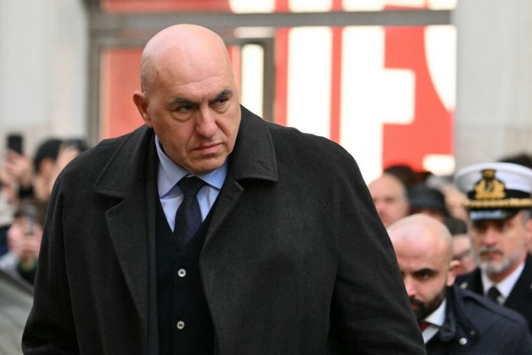 Il ministro della Difesa Guido Crosetto