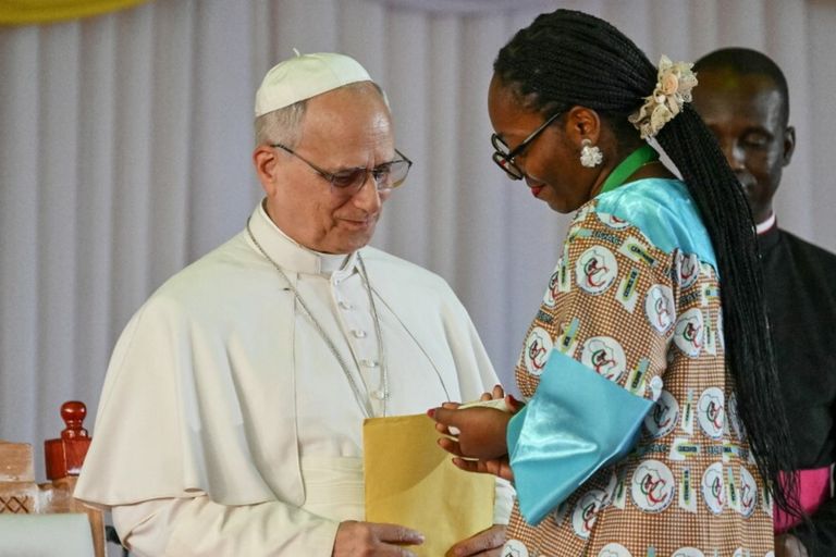 Papa Leone in Camerun