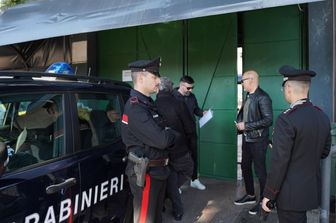 Carabinieri nella discoteca di Bisceglie dopo la sparatoria