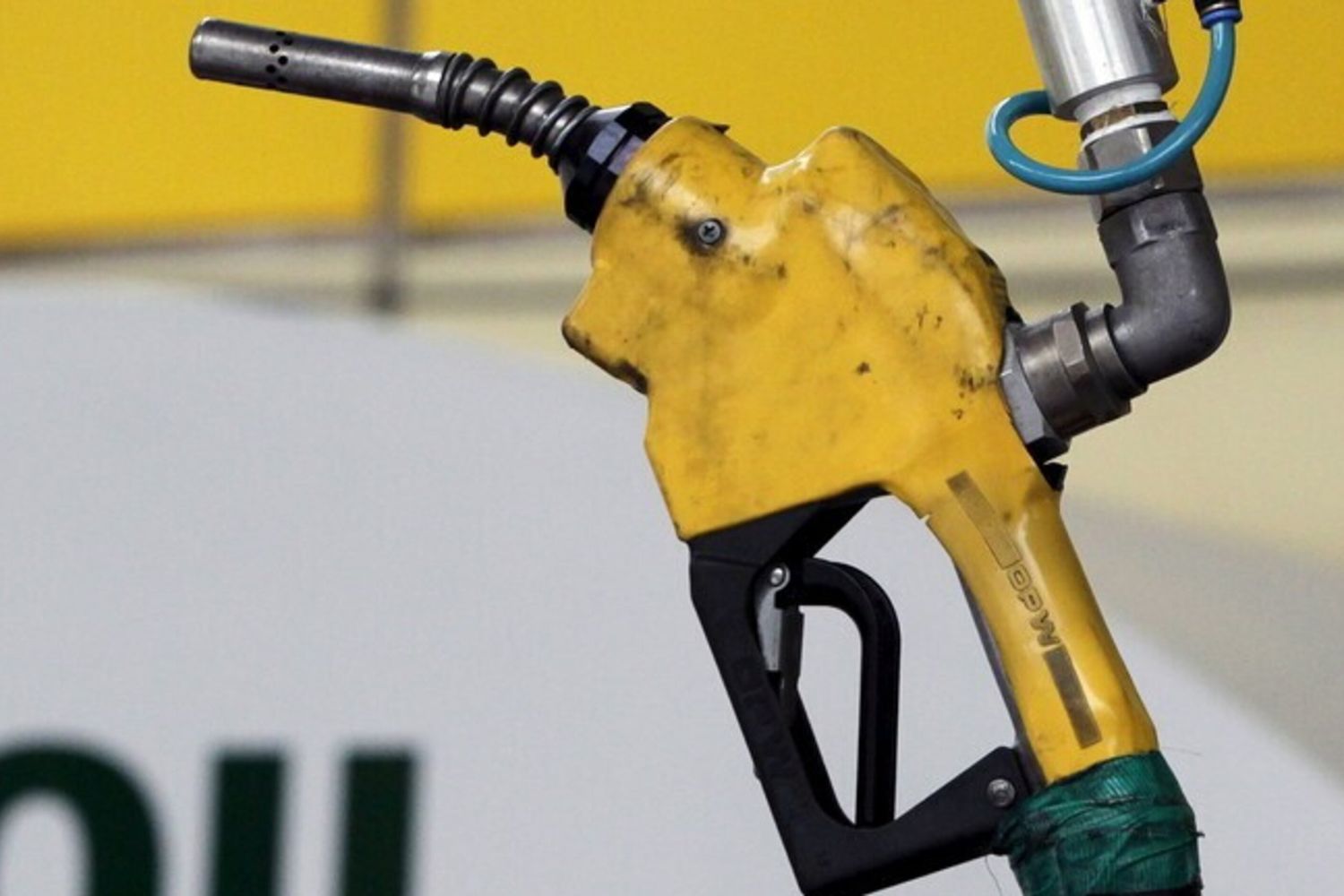 Il prezzo petrolio è alto a causa della guerra in Medio Oriente