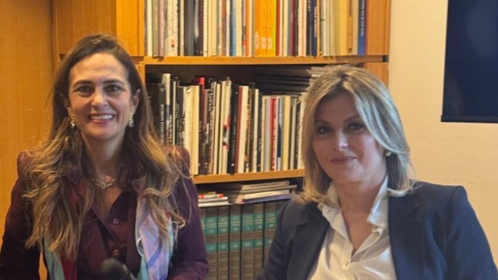 Serena Lippi, presidente della Did e il direttore di AGI Rita Lofano
