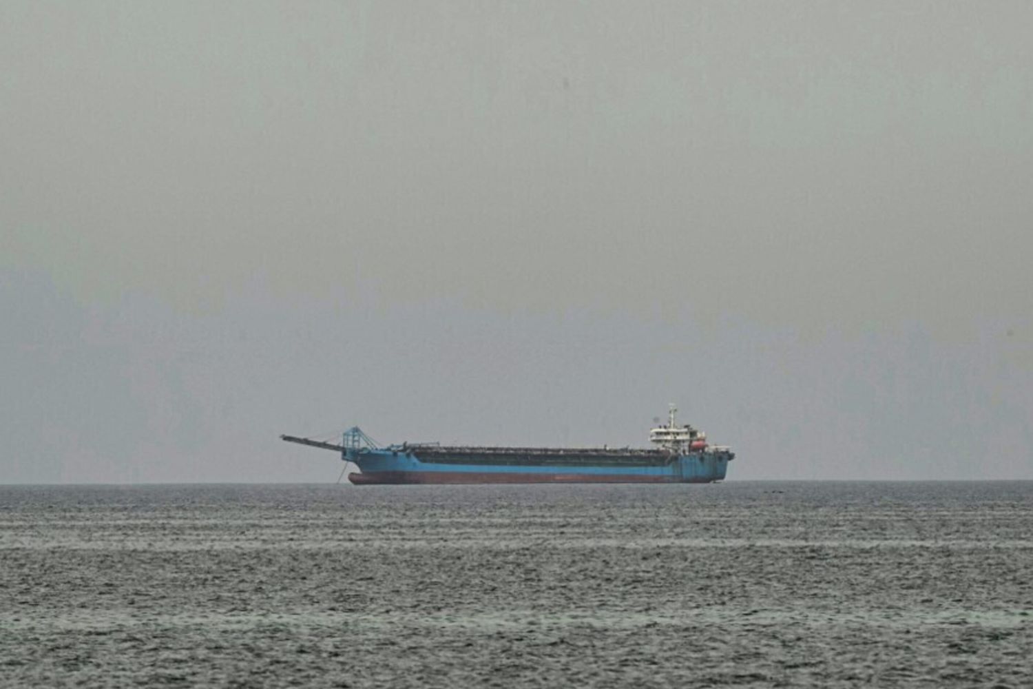 Petroliera attraversa Stretto Hormuz