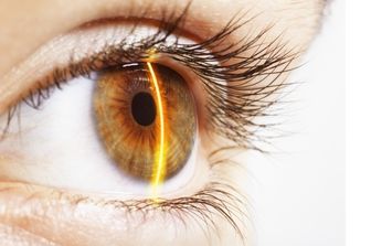 Tecnologia di ultima generazione per la chirurga dell'occhio all'Irccs di Negrar