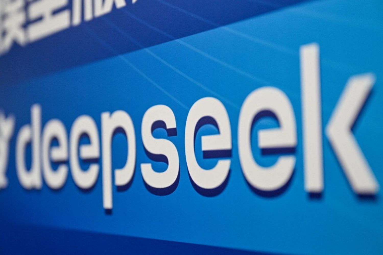 Intelligenza artificiale, DeepSeek rilascia il nuovo modello V4 in due varianti