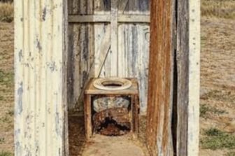 Latrina a fossa in Australia