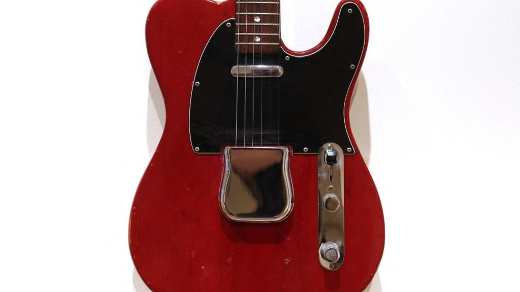 La chitarra elettrica Fender Telecaster di Freddie Mercury