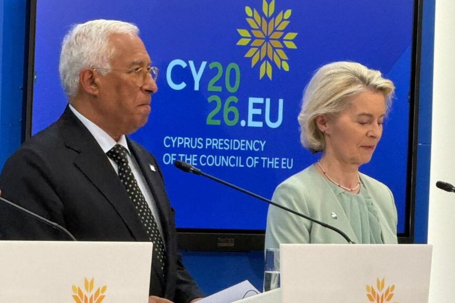Antonio Costa e Ursula von der Leyen  a Cipro