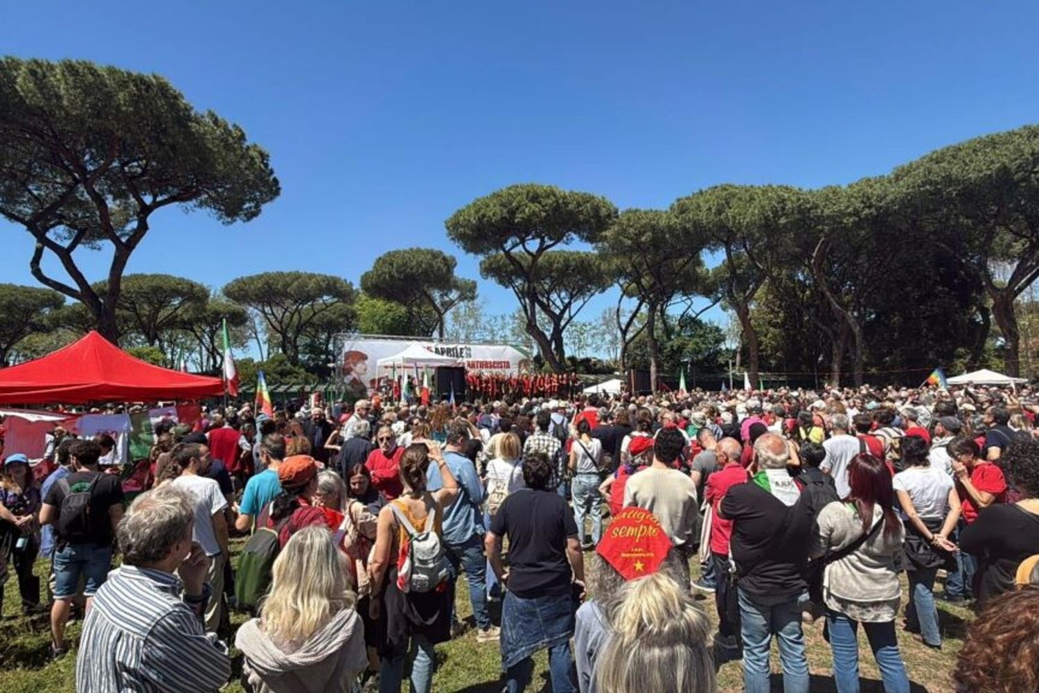 Il corteo del 25 aprile al  Parco Schuster di Roma