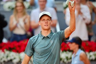 Torneo di Madrid, Musetti passa agli ottavi di finale. Avanti anche Sinner