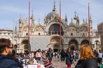 turisti del ponte del primo maggio