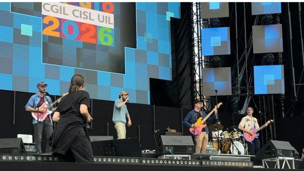 I Pinguini tattici nucleari durante le prove del Concertone del Primo maggio