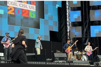 I Pinguini tattici nucleari durante le prove del Concertone del Primo maggio