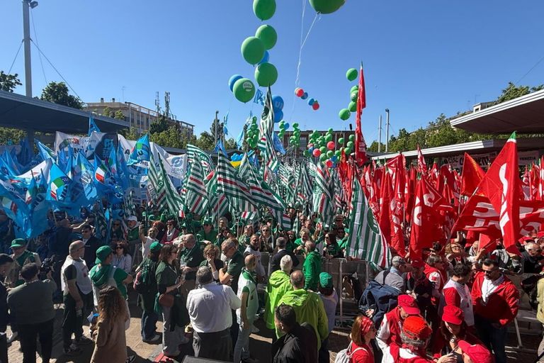 Manifestazione Cgil, Cisl e Uil per il 1 maggio a Marghera