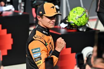 Gp di Ungheria, trionfa Norris. Leclerc in testa per metà gara chiude quarto. Male Hamilton