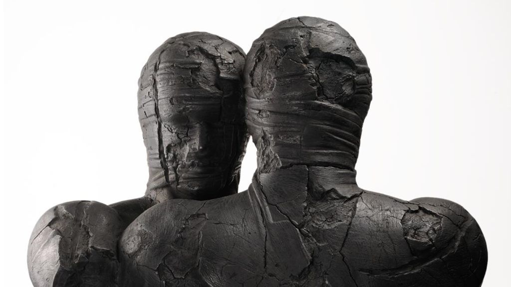 "La forma del silenzio" di Mitoraj alla Teldil Art Gallery a Roma