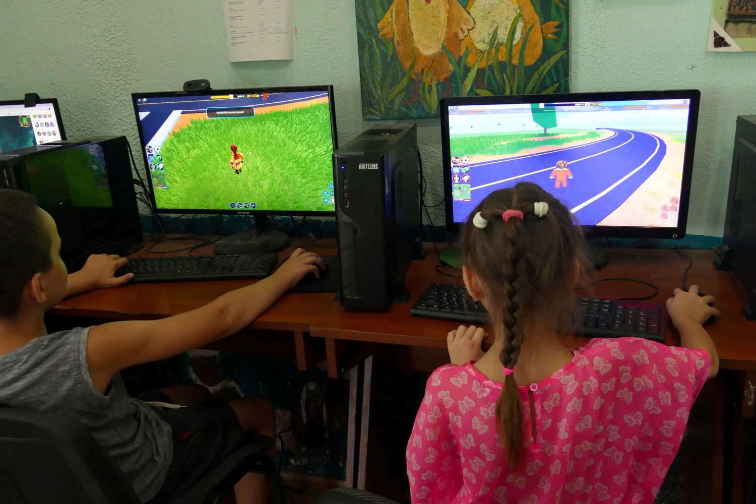 Tre genitori su 4 controllano i figli, ma 2 su 3 risolvono i problemi