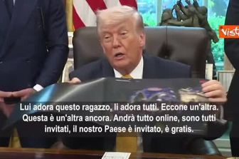 Trump mostra progetto per stadio campionato Ufc nel giardino della Casa Bianca