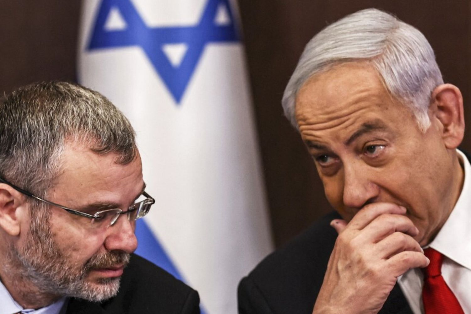 Il Primo Ministro israeliano Benjamin Netanyahu e il Ministro della Giustizia Yariv Levin