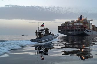 Imbarcazione del Corpo delle Guardie Rivoluzionarie Islamiche nello Stretto di Hormuz