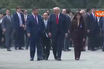 Trump e Xi Jinping passeggiano insieme al Tempio del Cielo a Pechino