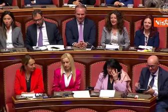 Meloni: Non accetto la morale sul debito da chi ha bruciato 174 miliardi per il Superbonus