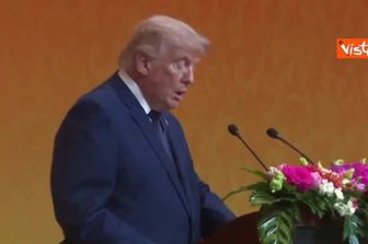 Trump: Invito Xi Jinping e sua moglie Peng Liyuan alla Casa Bianca a settembre