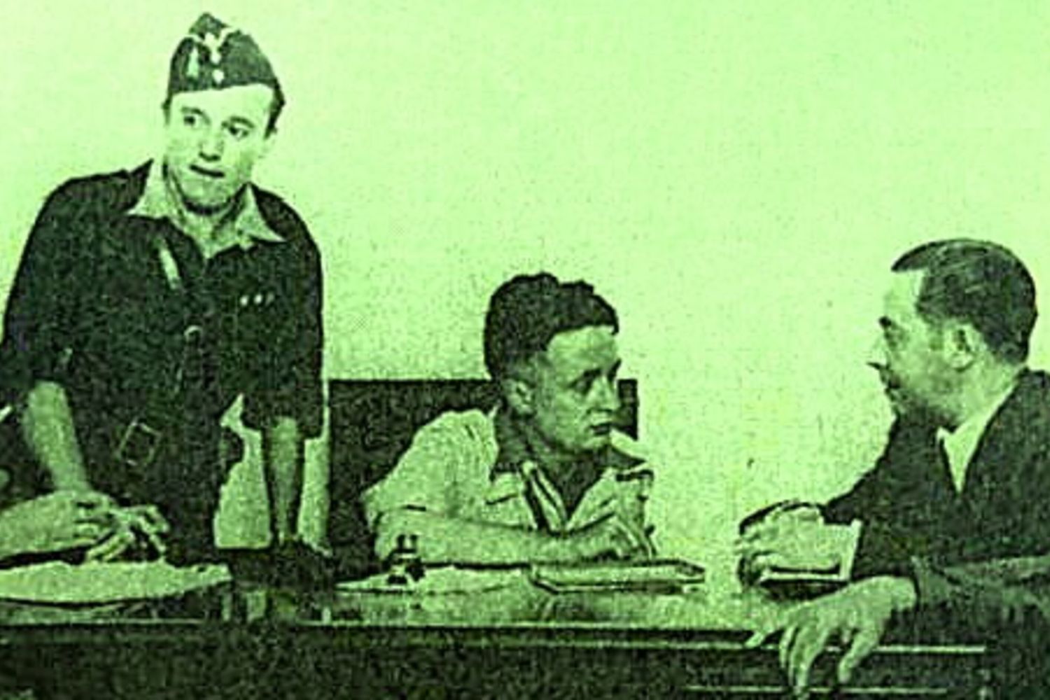Un giornalista americano intervista Fernando De Rosa a Madrid nel 1936