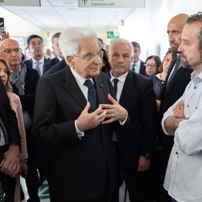Mattarella e Meloni all'ospedale di Modena
