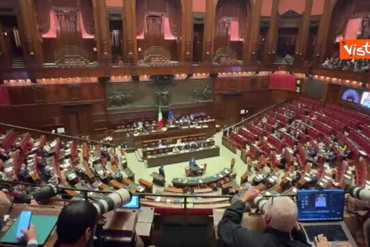 Taglio delle accise e Tir, il governo a caccia di risorse interne