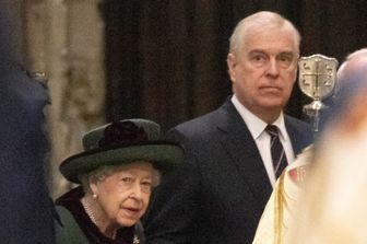 Le pressioni della regina per la nomina del figlio Andrea "inviato commerciale" del Regno Unito