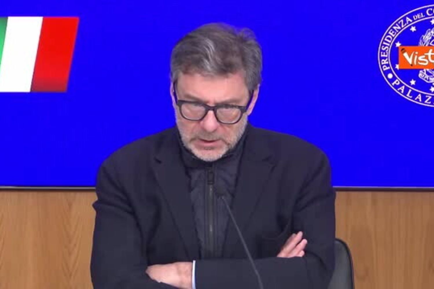 Governo approva nuovo decreto carburanti, Giorgetti: Taglio accise prorogato fino al primo maggio
