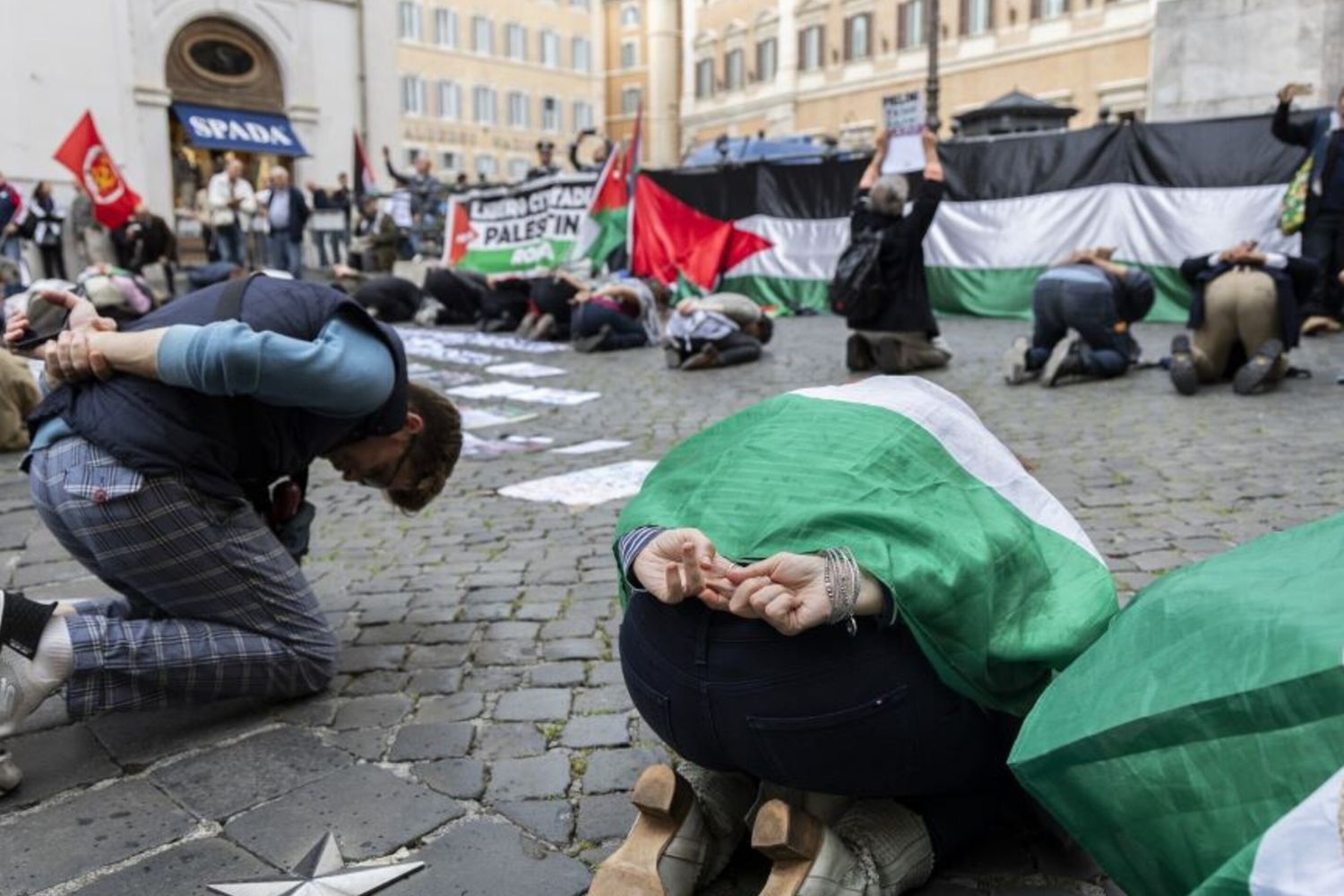 Manifestazione del 20 maggio davanti a Montecitorio a favore della Global Sumud Flotilla