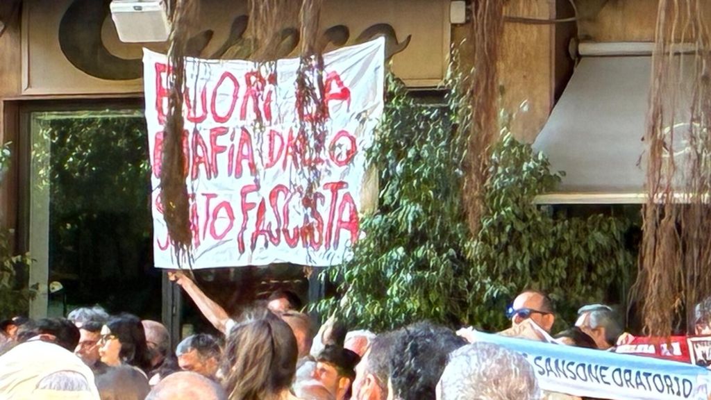 "Verità e giustizia sulle stragi", a Palermo oltre 8mila in corteo. Maria Falcone: "Giovanni è nostro"