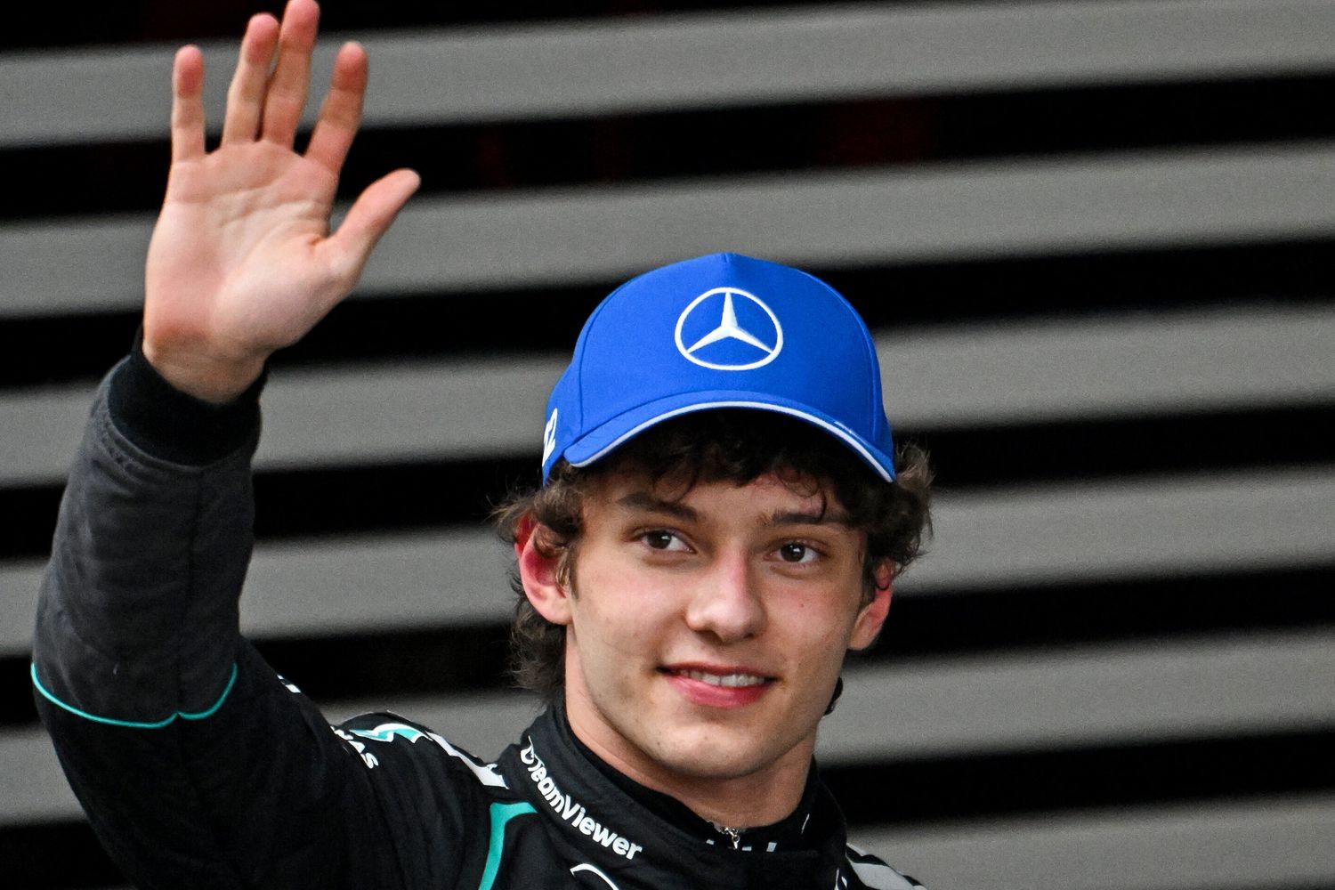 Il pilota italiano della Mercedes Kimi Antonelli trionfa al Gran Premio del Canada